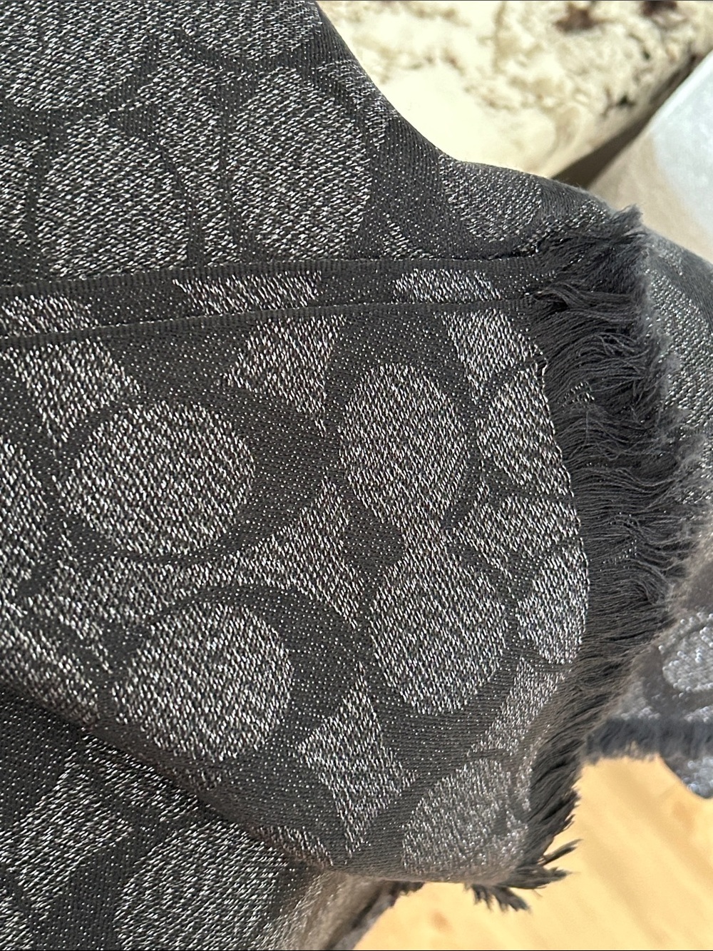 Coach Signature Wrap - Picture 5 of 5